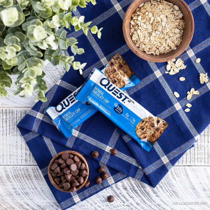 Oatmeal Chocolate Chip Protein Bars
